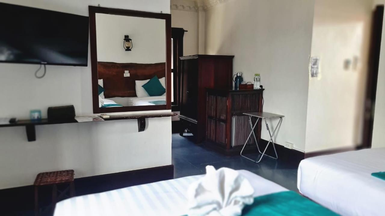 Alana Luang Prabang Hotel Kültér fotó