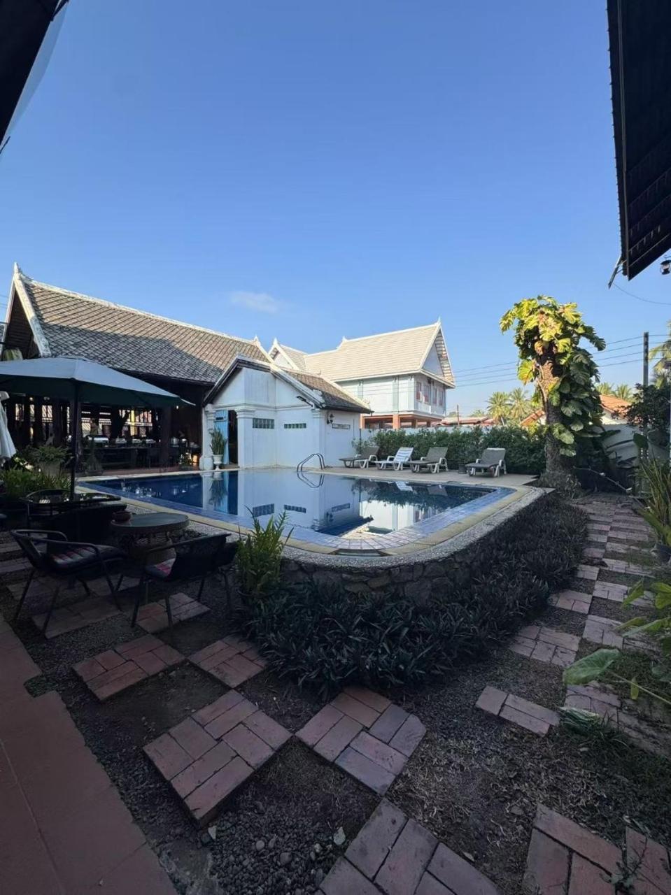 Alana Luang Prabang Hotel Kültér fotó